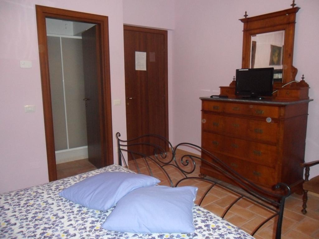 Вілла Agriturismo Poponi Тоді Номер фото