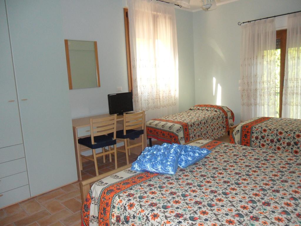 Вілла Agriturismo Poponi Тоді Номер фото